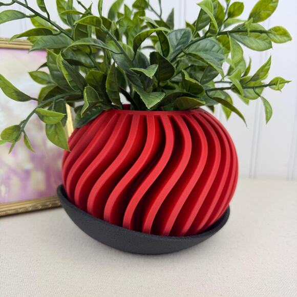 The Surge Planter, Indoor Flower Pot, Tabletop Planter, Wave Pattern - Picture 1 of 12